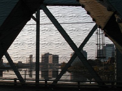 ['Wood' effect on bridge-framed photo]